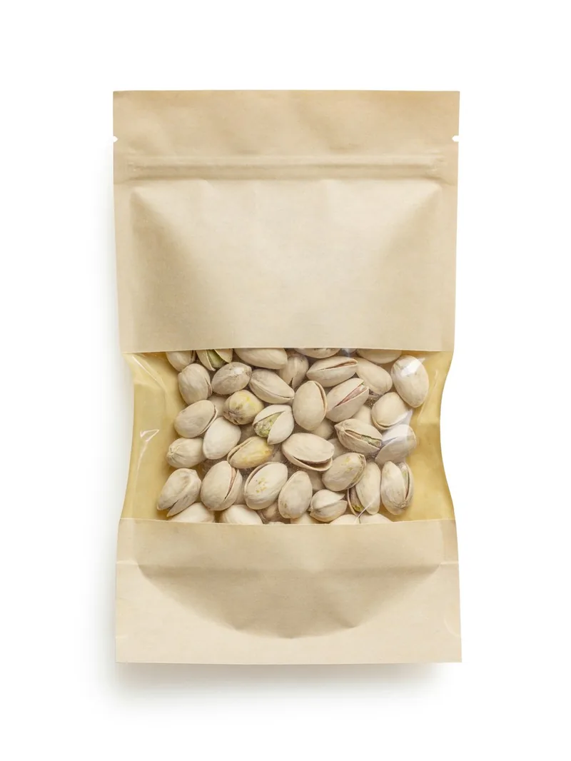 Sachet kraft à fenêtre rempli de pistaches
